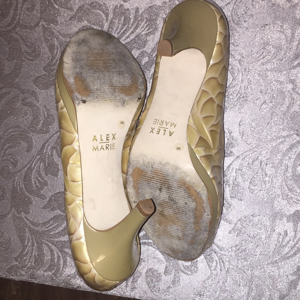 Heels - Picture 2 of 2